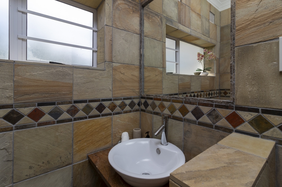 5 Bedroom Property for Sale in West Beach Eastern Cape